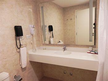 Hotel Quorum Golf, Tenis & Spa Cordoba Bagian luar foto